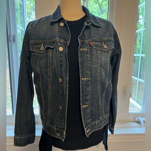 Almost Vintage Unisex Trucker Levi Jacket no flaws odd sizing below 100% cotton
